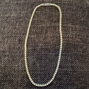 Elegant sterling silver tennis necklace
